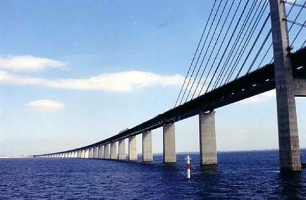 most mezi Dánskem a Švédskem